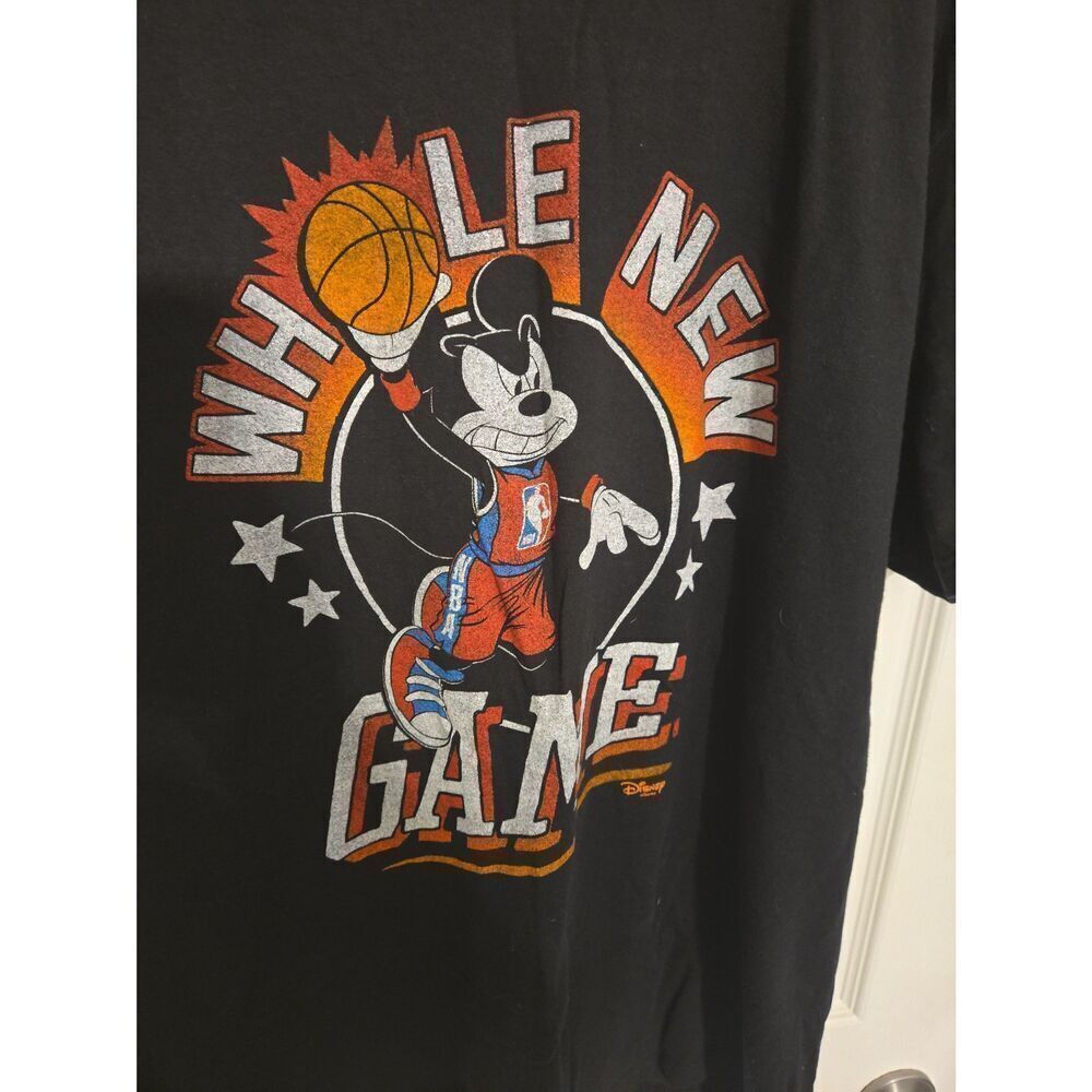 Disney junk food clothing los Angeles tshirt size large nba